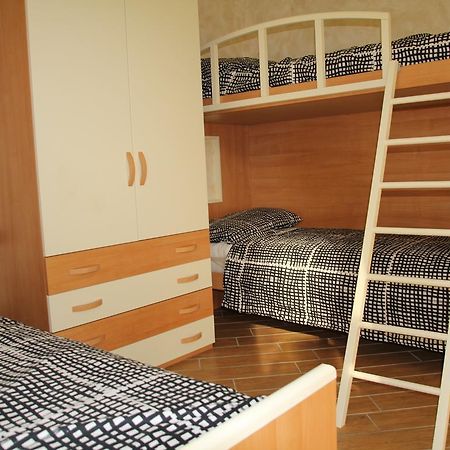 Agriturismo Il Sorriso Dei Figli Argegno Værelse billede